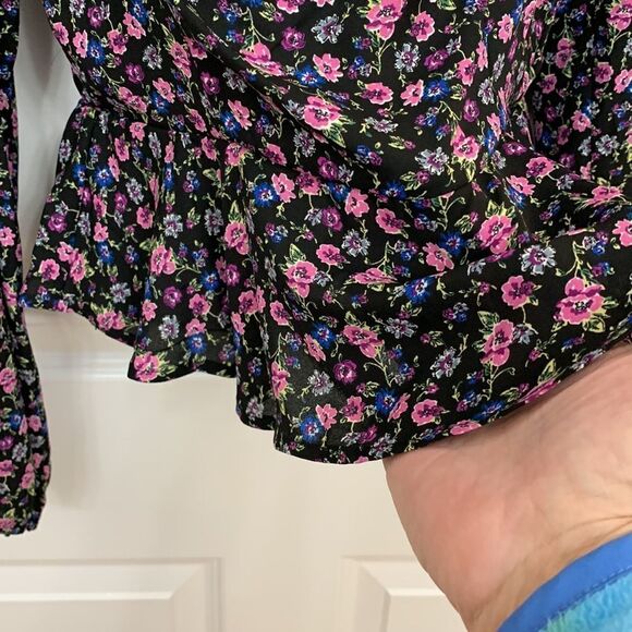 TRIXXI Size Medium long sleeve lightweight floral top on or off shoulders - Picture 3 of 12